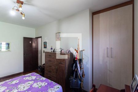 Suíte de casa à venda com 5 quartos, 300m² em Ressaca, Contagem