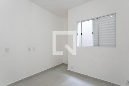 Quarto 1  de apartamento para alugar com 2 quartos, 40m² em Vila Taquari, São Paulo
