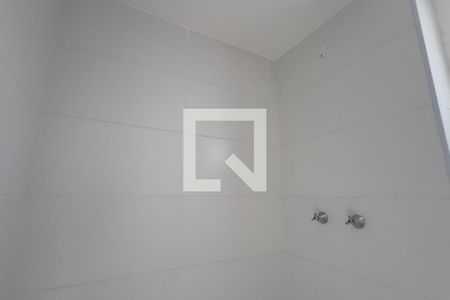 Banheiro da Suíte de apartamento para alugar com 2 quartos, 55m² em Vila das Bandeiras, Guarulhos