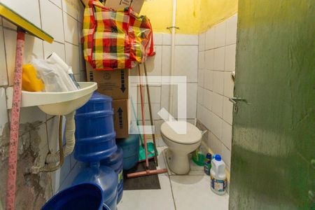 Banheiro de casa à venda com 1 quarto, 80m² em Jardim das Imbuias, São Paulo