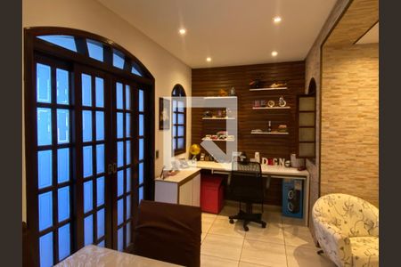 Sala de casa à venda com 2 quartos, 125m² em Veloso, Osasco