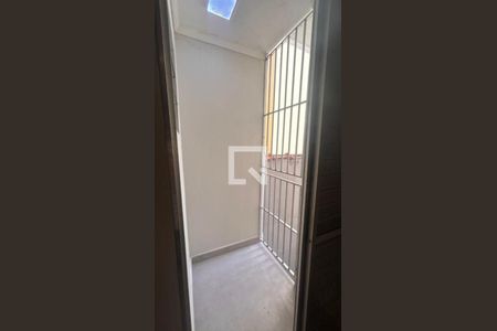Casa à venda com 3 quartos, 137m² em Vila Eldizia, Santo André