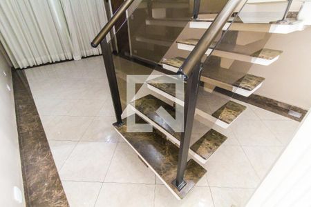 Sala de casa à venda com 2 quartos, 250m² em Parque Cruzeiro do Sul, São Paulo