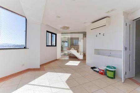 Sala de estar de apartamento à venda com 4 quartos, 200m² em Água Fria, São Paulo