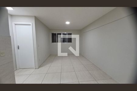 Sala/cozinha de apartamento para alugar com 2 quartos, 47m² em Todos Os Santos, Rio de Janeiro