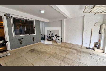 Casa à venda com 3 quartos, 171m² em Jardim Cruzeiro, São Paulo