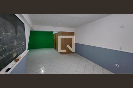 Casa à venda com 3 quartos, 110m² em Vila Mazzei, São Paulo