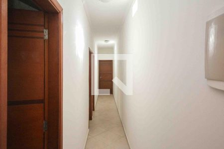Corredor de casa para alugar com 2 quartos, 240m² em Vila Divina Pastora, São Paulo