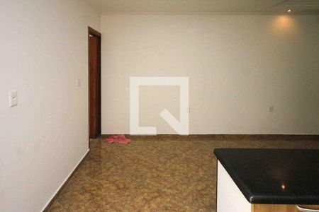 Cozinha de casa para alugar com 2 quartos, 240m² em Vila Divina Pastora, São Paulo