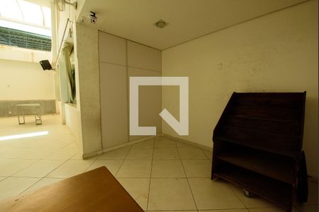 Sala 1 de apartamento para alugar com 1 quarto, 650m² em Jardim Riacho das Pedras, Contagem