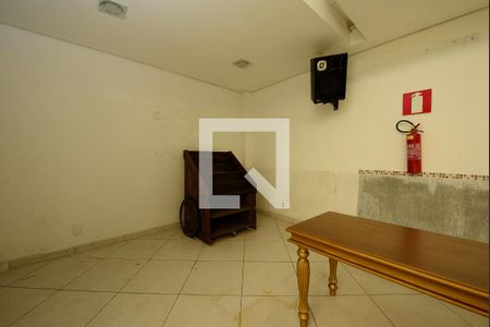 Sala 1 de apartamento para alugar com 1 quarto, 650m² em Jardim Riacho das Pedras, Contagem