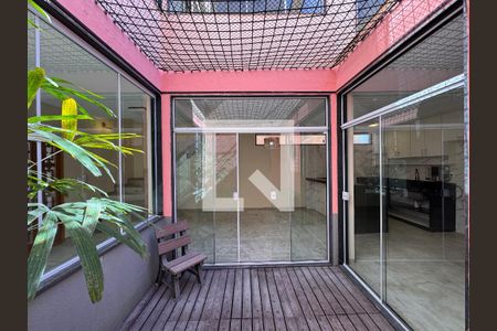 Sala - Jardim de Inverno de casa de condomínio para alugar com 2 quartos, 74m² em Recreio dos Bandeirantes, Rio de Janeiro
