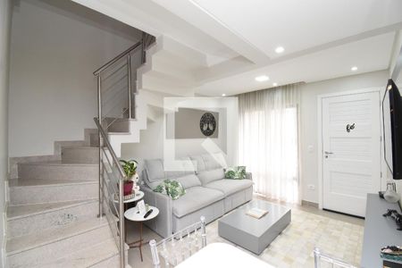 Sala de casa de condomínio para alugar com 2 quartos, 99m² em Atuba, Curitiba