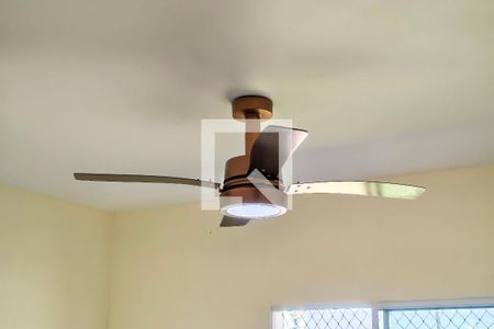 Sala de casa de condomínio para alugar com 2 quartos, 47m² em Parque das Americas, Praia Grande