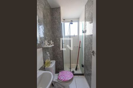Banheiro de apartamento para alugar com 2 quartos, 44m² em Parque Bristol, São Bernardo do Campo