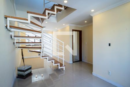 Sala de casa de condomínio para alugar com 4 quartos, 120m² em Caguaçu, Sorocaba