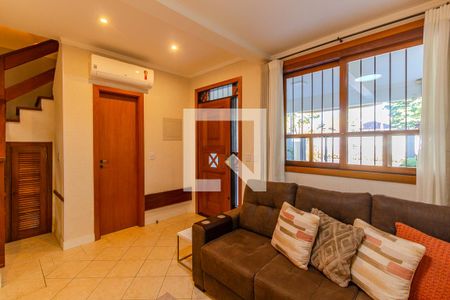 Sala de TV de casa à venda com 4 quartos, 174m² em Ipanema, Porto Alegre
