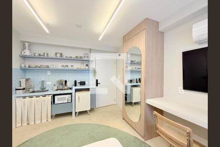 Quarto de kitnet/studio à venda com 1 quarto, 25m² em Santo Amaro, São Paulo