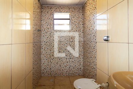 Banheiro de casa para alugar com 1 quarto, 60m² em Vila Margarida, São Paulo