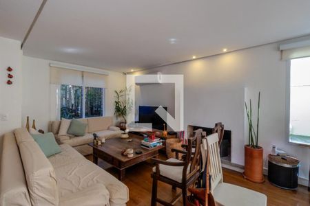 Casa à venda com 3 quartos, 152m² em Santo Amaro, São Paulo