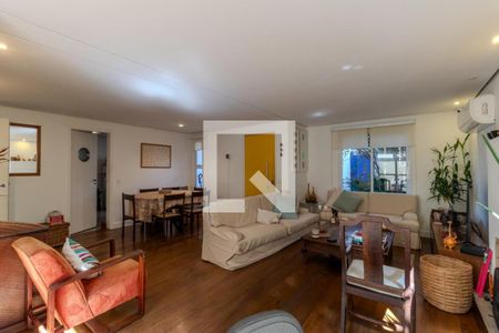 Casa à venda com 3 quartos, 152m² em Santo Amaro, São Paulo