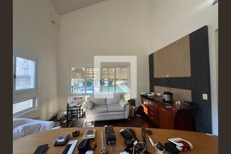 Sala de casa de condomínio para alugar com 4 quartos, 500m² em Alphaville Residencial Um, Barueri