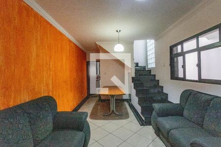 Sala  de casa para alugar com 4 quartos, 250m² em Vila Nogueira, Diadema