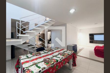 Casa à venda com 3 quartos, 250m² em Vila Maringa, Jundiaí