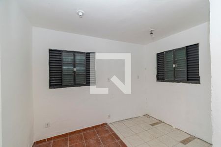 Sala de casa para alugar com 1 quarto, 35m² em Vila Kosmos, Rio de Janeiro