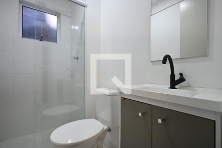 Banheiro de kitnet/studio para alugar com 1 quarto, 20m² em Ferreira, São Paulo