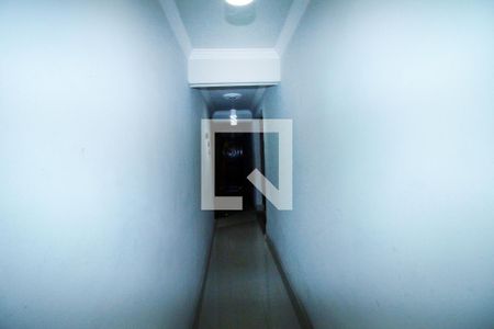 Corredor - Sala - Quartos de casa à venda com 4 quartos, 150m² em Brás de Pina, Rio de Janeiro