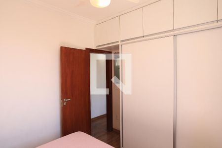 Quarto de apartamento à venda com 3 quartos, 87m² em Santa Efigênia, Belo Horizonte