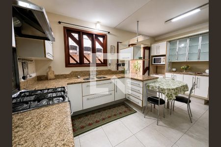 Casa para alugar com 4 quartos, 236m² em Nossa Senhora do Rosario, São José