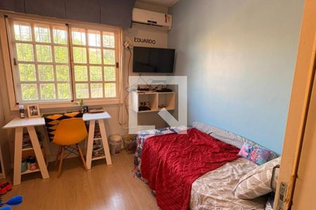 Quarto 2 de casa à venda com 3 quartos, 120m² em Jardim Itu, Porto Alegre