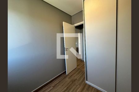 Quarto 1 de apartamento para alugar com 2 quartos, 52m² em Jardim Maria Helena, Barueri