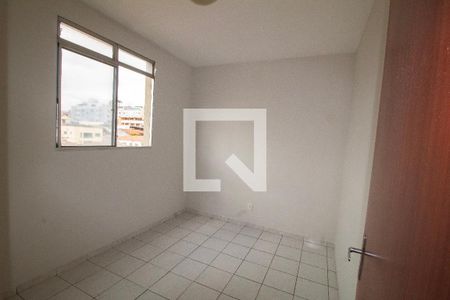 Quarto 01  de apartamento para alugar com 2 quartos, 65m² em Carlos Prates, Belo Horizonte