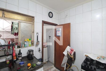 Cozinha de casa de condomínio à venda com 2 quartos, 65m² em Santa Monica, Belo Horizonte