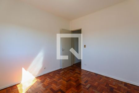 Quarto 1 de casa para alugar com 2 quartos, 70m² em Jardim Santa Rosa, Taboão da Serra