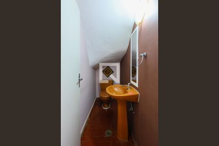 Lavabo de casa para alugar com 2 quartos, 70m² em Jardim Santa Rosa, Taboão da Serra