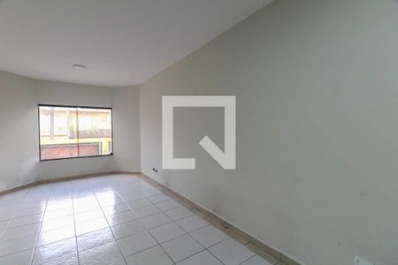 Casa para alugar com 3 quartos, 125m² em Parque Tomas Saraiva, São Paulo