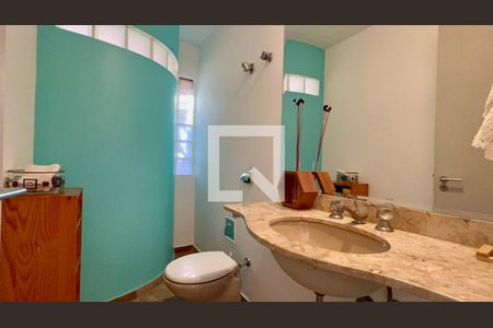 Lavabo de casa de condomínio para alugar com 4 quartos, 300m² em Sumarezinho, São Paulo