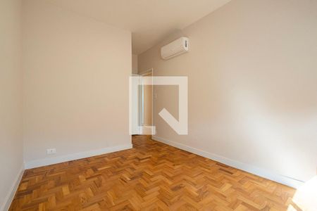 Quarto 1 de apartamento para alugar com 3 quartos, 137m² em Jardim Europa, São Paulo