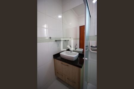 Banheiro da Suíte  de casa de condomínio para alugar com 3 quartos, 191m² em Loteamento Dinora Rosa, Sorocaba