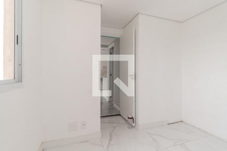 Quarto 1 de apartamento para alugar com 2 quartos, 37m² em Parque Sao Rafael, São Paulo