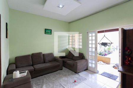 Sala de casa à venda com 3 quartos, 290m² em Pedra Azul, Contagem