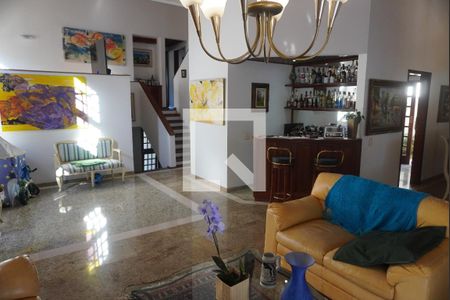 Sala de Estar de casa de condomínio à venda com 5 quartos, 380m² em Alphaville, Santana de Parnaíba