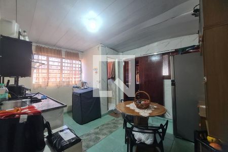 Cozinha de casa para alugar com 2 quartos, 180m² em Parque Santo Eduardo, São Paulo