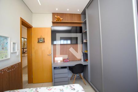 Quarto 1 de apartamento para alugar com 3 quartos, 90m² em Jardim Industrial, Contagem