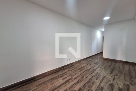 Sala  de apartamento para alugar com 2 quartos, 65m² em Campestre, Santo André