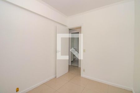 Quarto 2 de apartamento para alugar com 3 quartos, 65m² em Vila Ipiranga, Porto Alegre